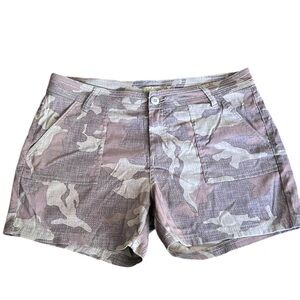 PrAna Olivia Hiking Cargo Short Gray Camouflage Mid Rise Relaxed Fit 14